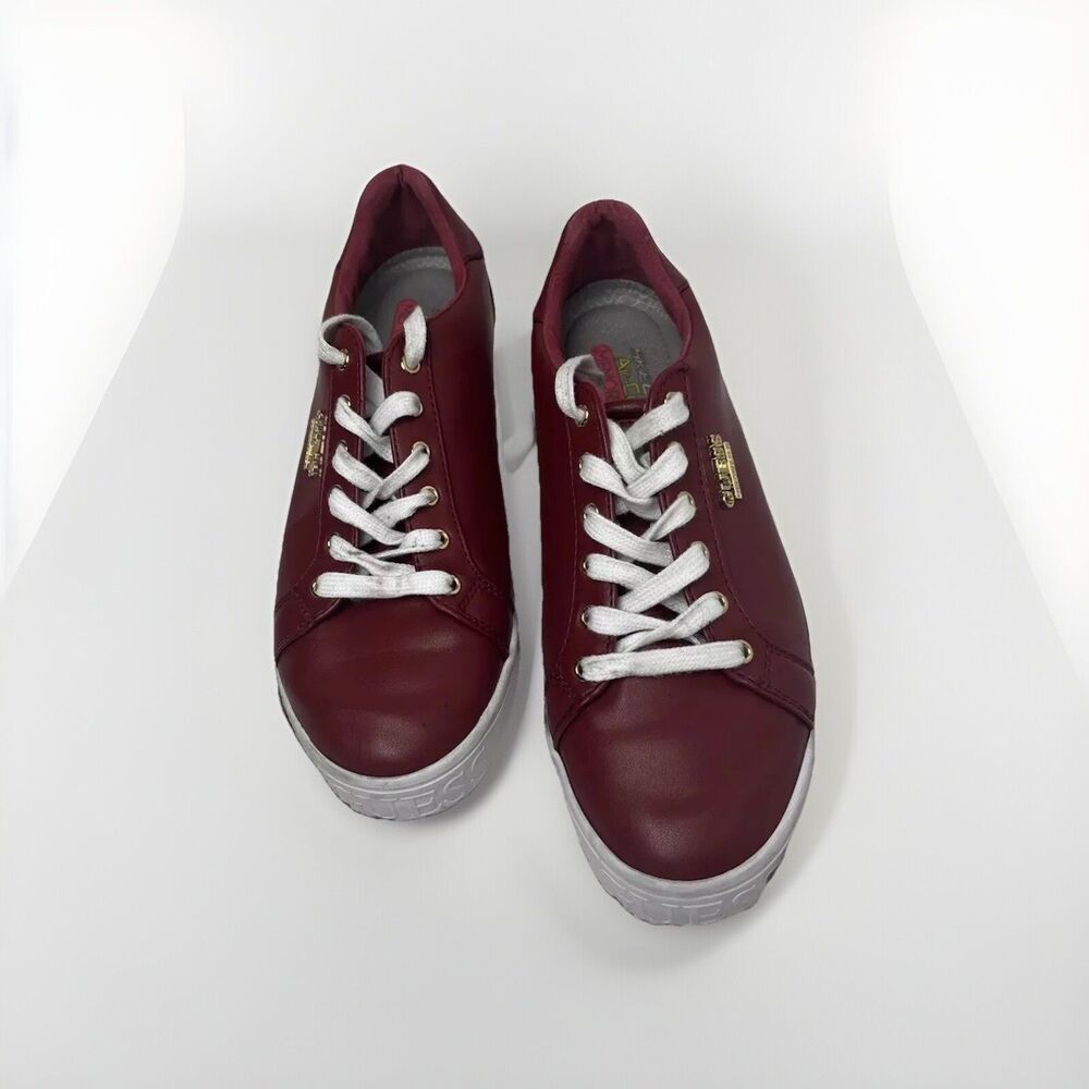 Guess Red Gold Eyelet Sneaker Low Top Casual Memory Form Comfort Women’s Size 10